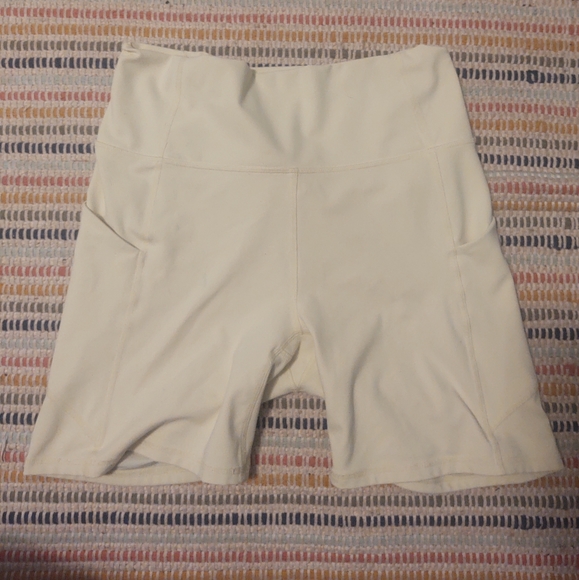 Fabletics yellow bike shorts size M - Picture 3 of 9